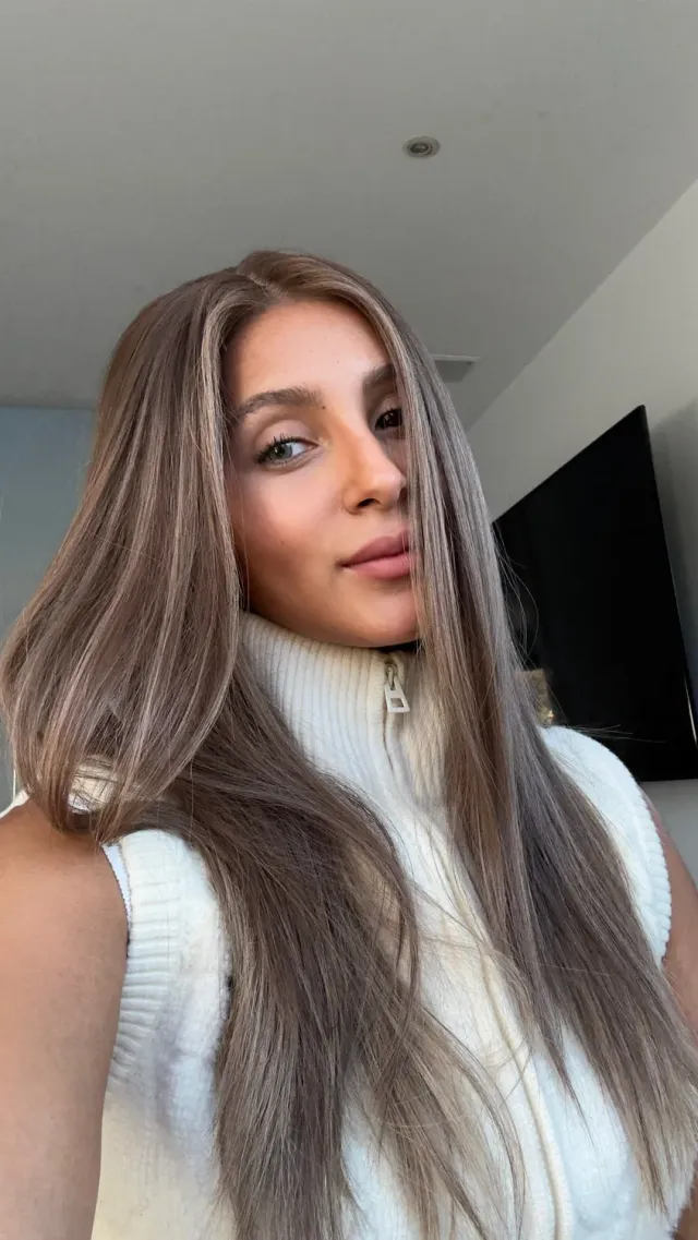 Extraliebe Atelier Leandra Dark Blonde Balayage Perücke