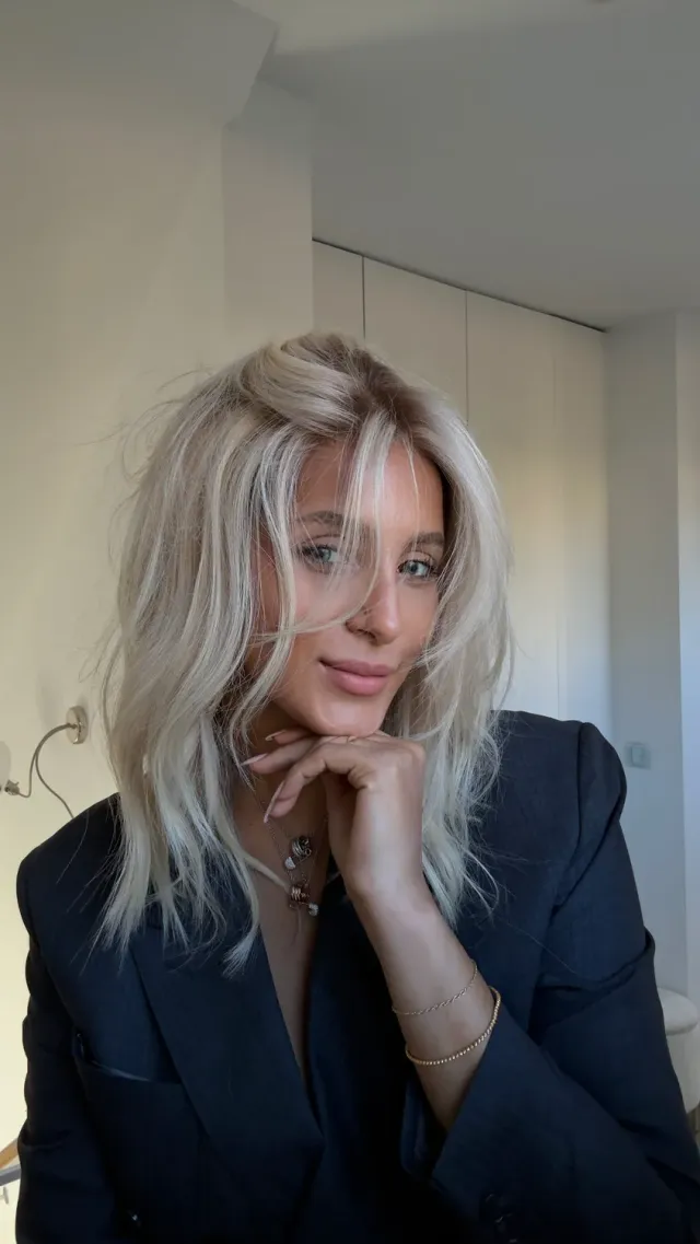 Extraliebe Atelier Samantha Layered Light Blonde Haarteil Balayage