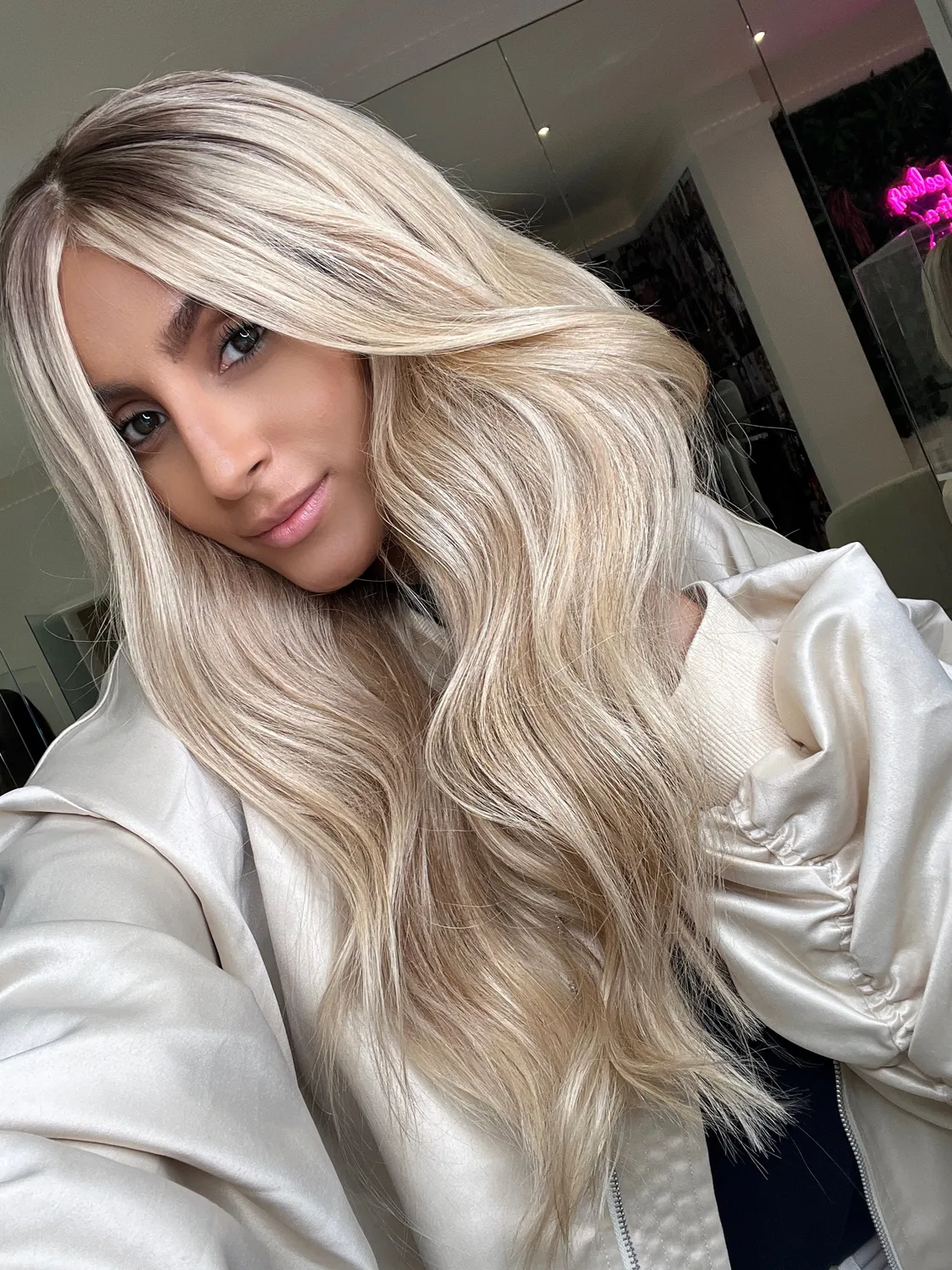 Extraliebe Atelier Tessia Bronzed Beigeblond Perücke cremeblond