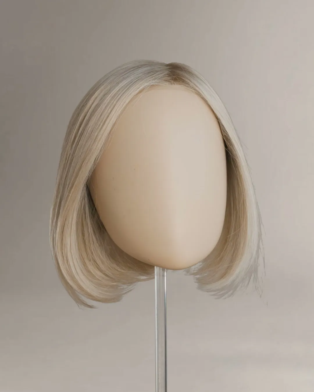 Spielmann No.7 Kunsthaarperücke hitzebeständig Silk Top