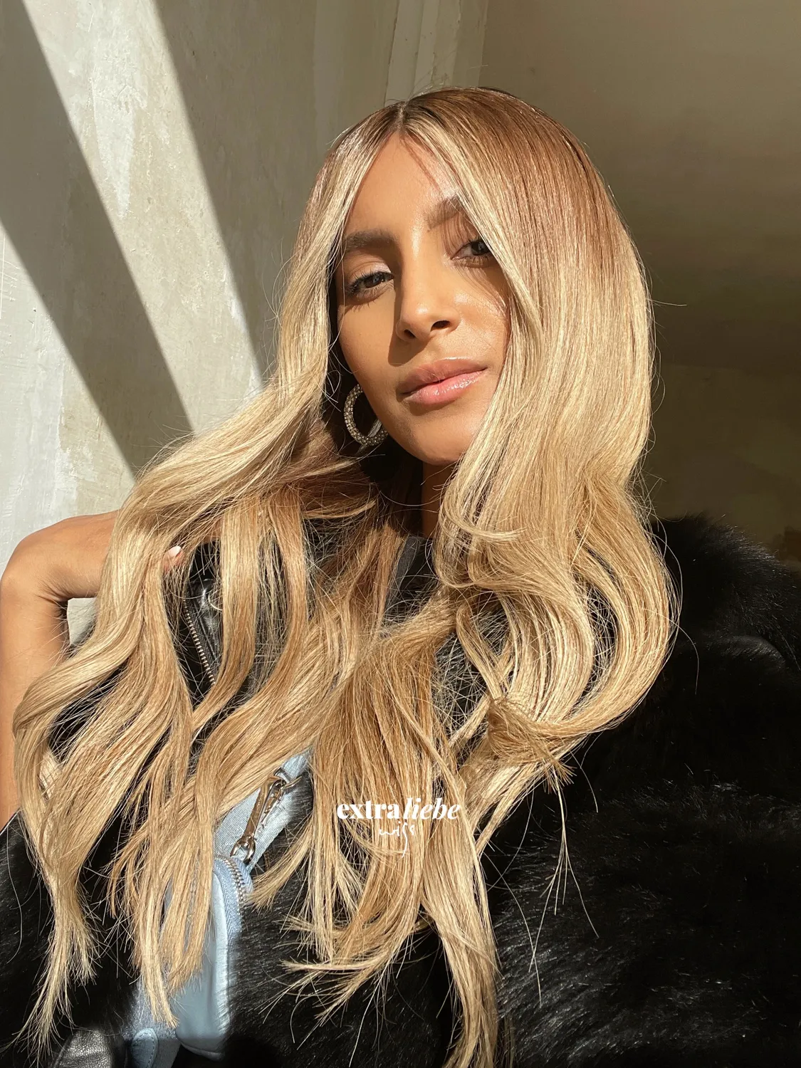 Extraliebe Atelier Jayda Perücke Aschblond Balayage