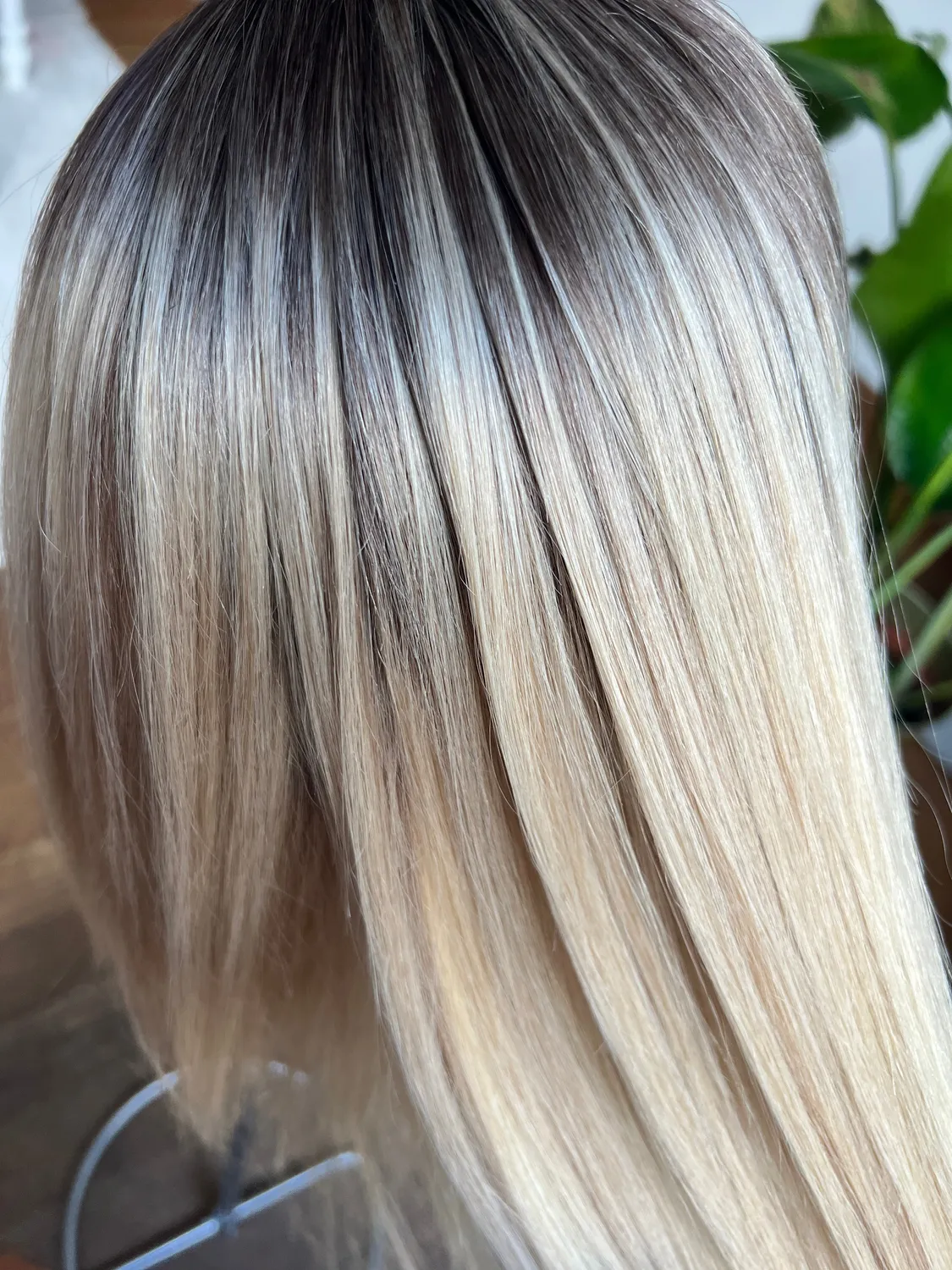 Extraliebe Atelier Tessia Brown Roots Beigeblond Perücke Blond