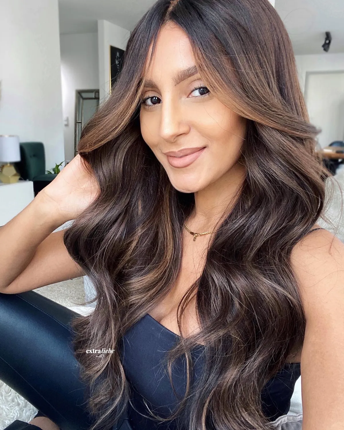 Extraliebe Atelier Janisha Perücke Mokkabraun Balayage