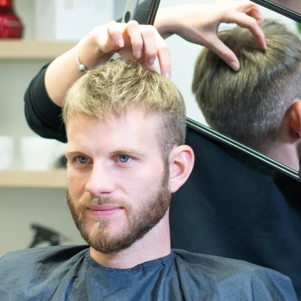 VHair Beratungstermin für maßgefertigtes Haarsystem Troisdorf