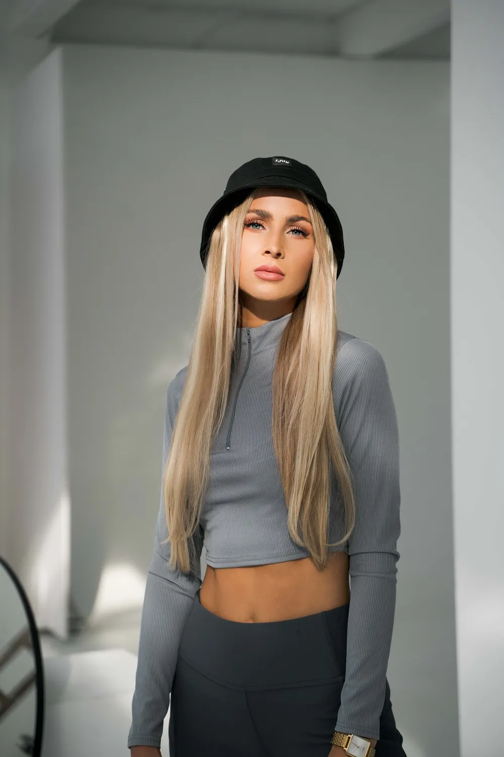 Extraliebe Atelier Vanity Echthaarperücke Sandy Nude Blond